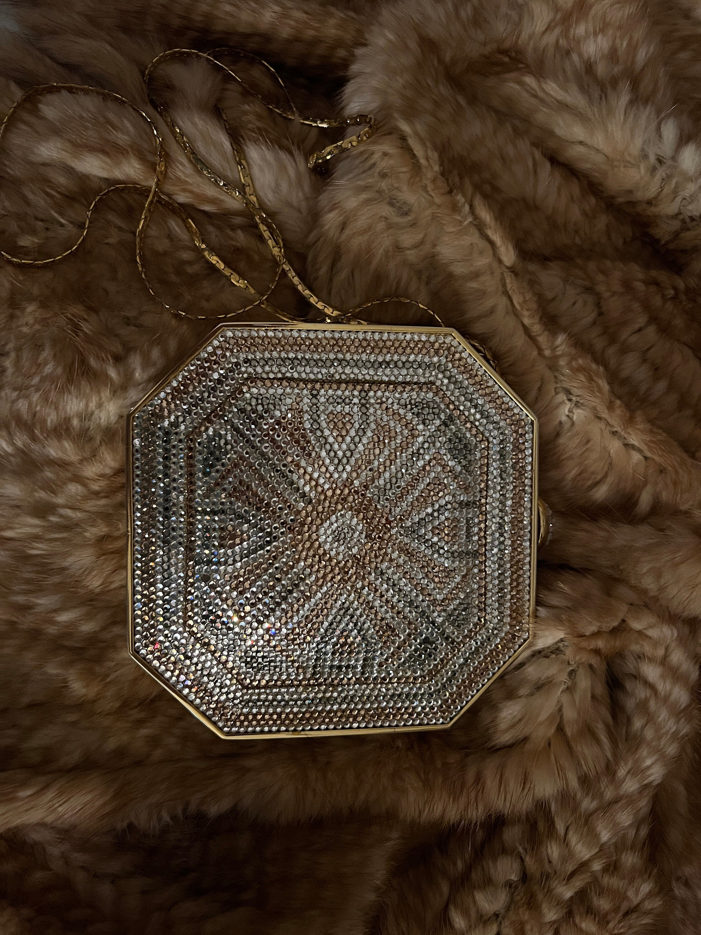 Finesse La Model Patterned Crystal Evening Bag/box, With Hand