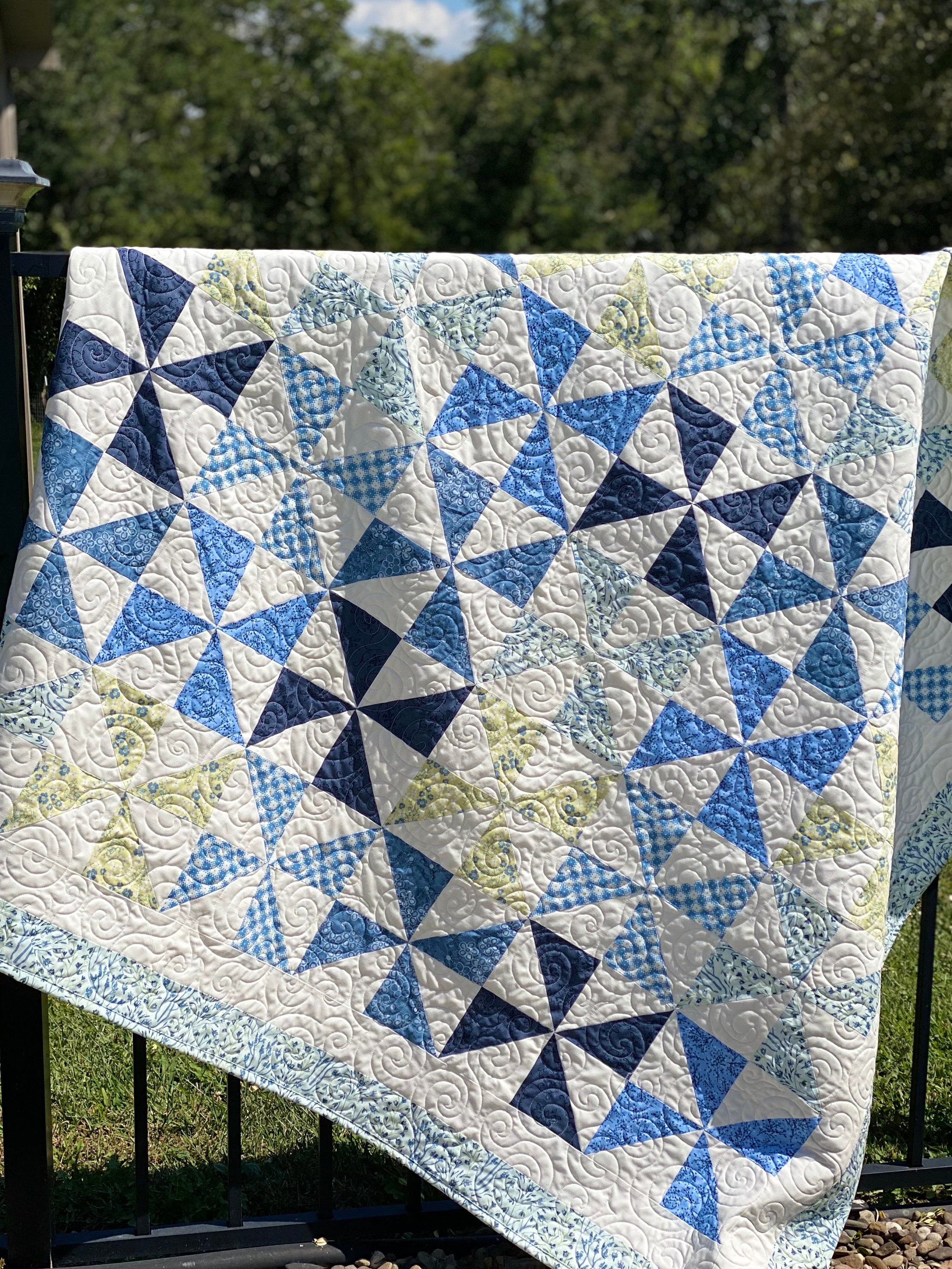 LaLa Fancy Quilt Pattern - Paper Pattern - Meander + Make