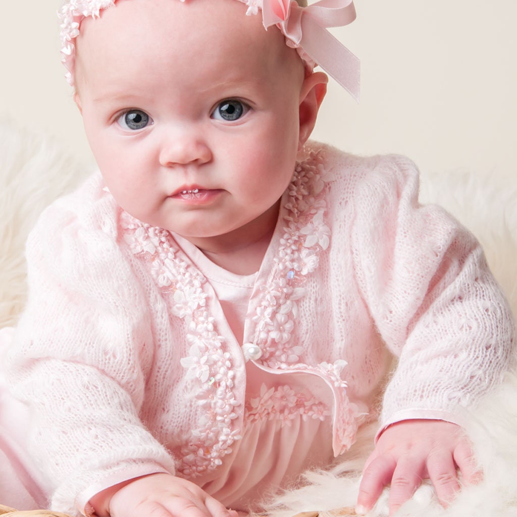 Kleding Meisjeskleding Babykleding voor meisjes Truien VOORBEELD SALE Definitieve verkoop Roze Gebreide Trui 'Leila' Baby Meisje Gebreide Trui Roze Gebreide Trui Baby Meisjes Gebreide Trui 