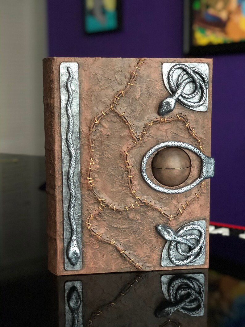 Hocus Pocus Spell Book with moving and glowing eye | Etsy