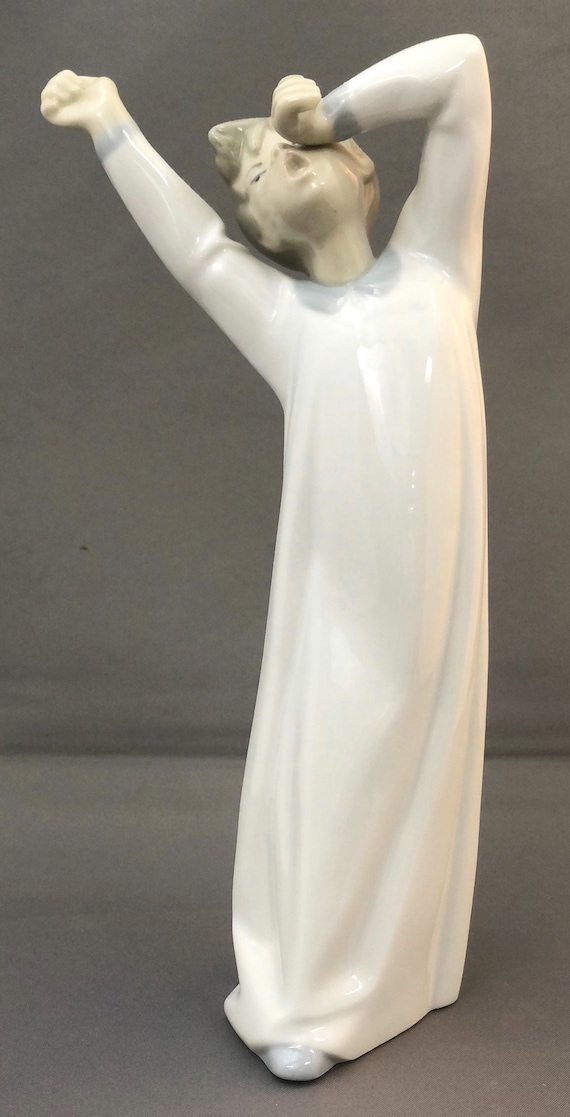 Elegant Lladro Figurine boy Yawning No.4870 in Mint Etsy
