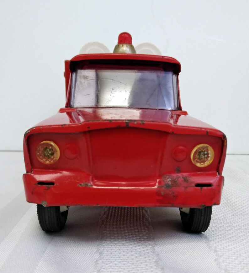 TONTRU10006 Scarce Vintage Tonka 1960 STP Fire Truck Pressed Steel