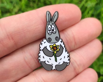 A Daffodil for ewe! - Daffodil Sheep Enamel Pin: Welsh Gift Badge