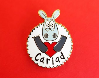 Cariad - Welsh Enamel Pin Badge - Cute Welsh Sheep Holding Heart Lapel Pin - Love Gift for Partner, Wife, Husband - Welsh Language Brooch