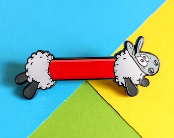 EweTube! - Enamel pin, Sheep pin badge, Sheep gift, Funny pin badge, Yarn lover gift, Wool lover, Funny badge