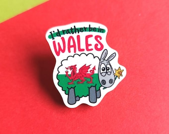 Welsh Sheep Wooden Pin Badge: Wales Flag, Daffodil, I’d rather be in Wales