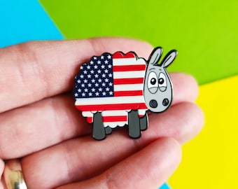 Ewe.S.A - Enamel pin | USA pin badge | Sheep gift | United States pin, Funny pin badge | Yarn lover gift | Wool lover | America badge