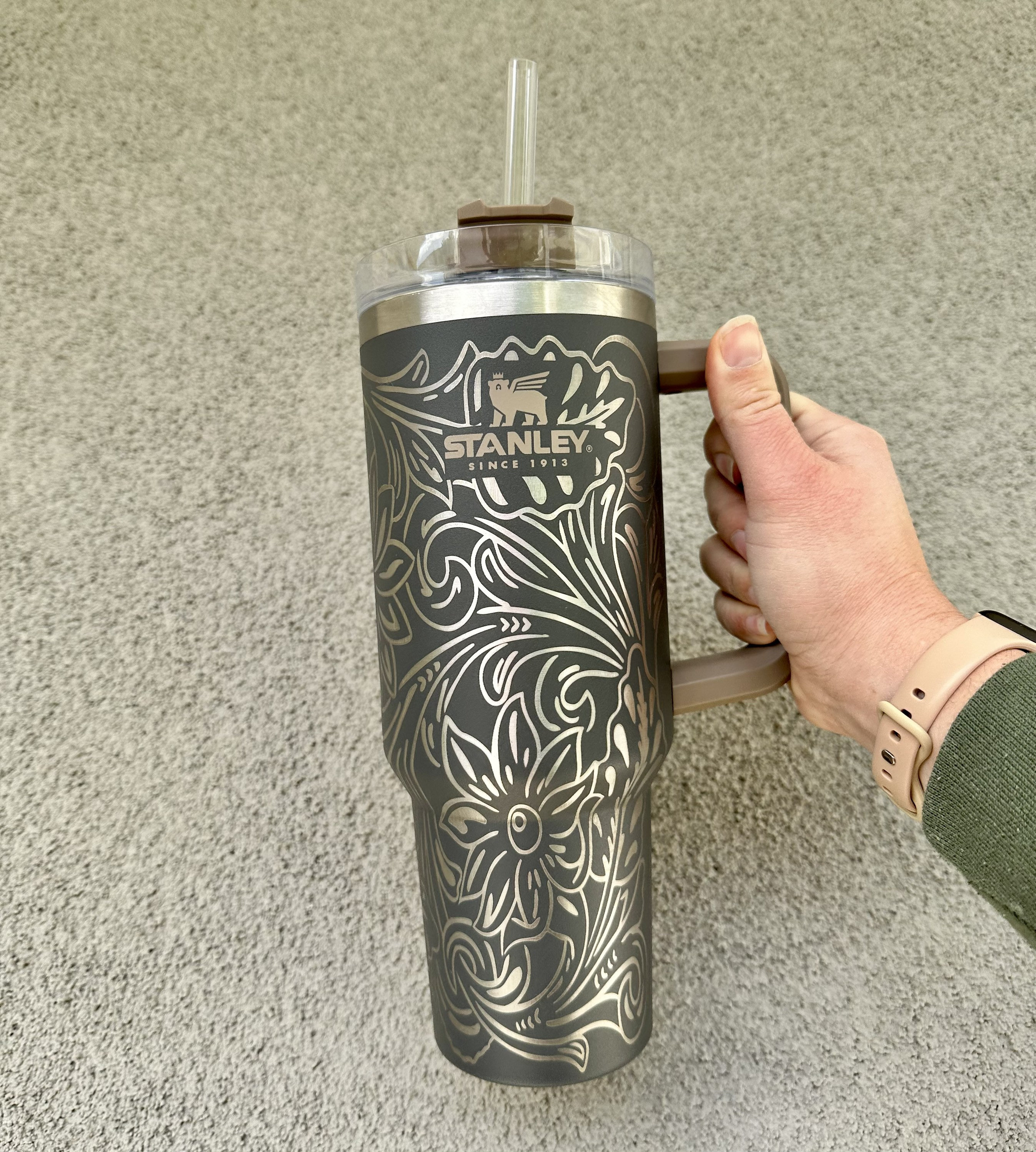 Moncreiffe (or Moncreiff) Tartan Crest 40 oz Insulated Tumbler with Handle