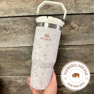 Engraved Tumbler, flip straw, butterfly cup, bridesmaid gift, personalized coffee gift, custom water bottle, Mothers Day, 30oz, bachelorette