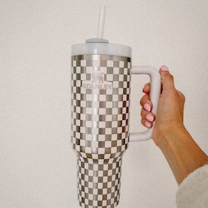 Checkered Tumbler, Engraved Tumbler, 40 Oz Tumbler With Handle, 90s Mom  Gift, Retro Y2k, Postpartum, Cool Mom Cup, Aesthetic Birthday Gift 