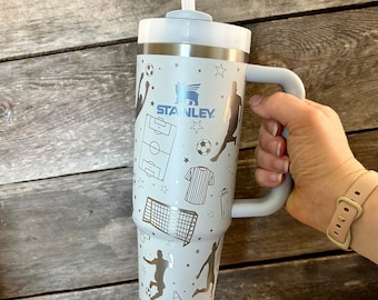 Vaso de fútbol, vaso grabado, jugador de fútbol, botella de agua de fútbol, taza deportiva personalizada, regalo grabado personalizado para niños, regalo del equipo de fútbol
