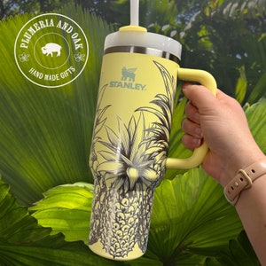 Pineapple Tumbler, Engraved Tumbler, tropical vacation gift, tropical cup, custom pineapple gift, personalized cup, pineapple decor