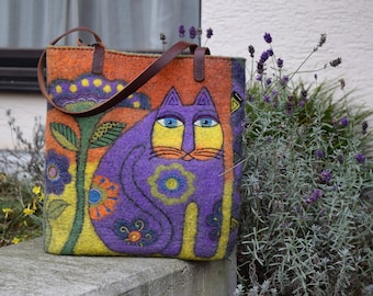 Felted shoulder bag, art bag, Cat in violet bag, felt bag, tote bag, boiled wool bag, gift for her, OOAK bag, WoolDreamer