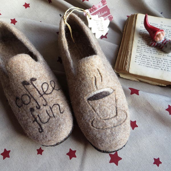 Ready to ship EU 40-41 Felted slippers,felted shoes,home shoes,wool clogs,ECO friendly gift, valentines day gift, Christmas gift, cozy gift,