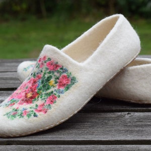 White folk woolen slippers, felted mules, organic wool clogs, boiled wool slippers, sutsko, hippy style, hygge home, Valentine's day gift