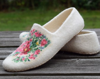 White folk woolen slippers, felted mules, organic wool clogs, boiled wool slippers, sutsko, hippy style, hygge home, Valentine's day gift