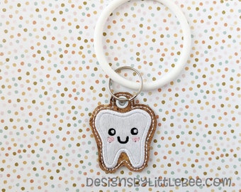 Tooth Snap Tab & Eyelet Key Fobs - Instant Download Embroidery Design