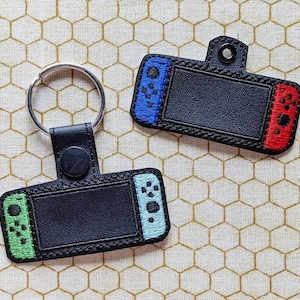 Switch – Snap Tab & Eyelet Fob - Instant Download Embroidery Design