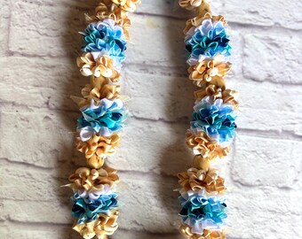 prachtige dikke lei met strandthema, lei met goud, aquablauwe kleuren. Lei . van echte kukui en lintslinger