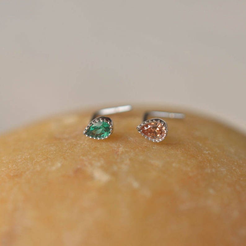 sterling silver Emerald nose ring,cartilage earring,tragus earrings,labret earrings,nose ring girlfriend jewelry