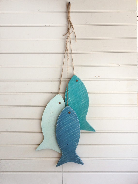 Painted String of Wooden Fish Wall Decor Made With Repurposed Wood, 11 Wood  Fish Light Version of Beach Blue, Beach House, Lake House Decor -   Canada