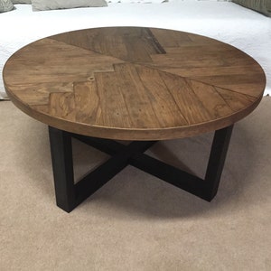 Round Rustic Wood Herringbone Pattern Coffee Table with Black Wood Legs