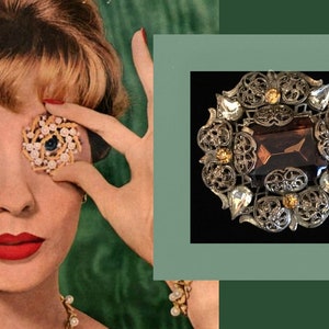 Lovely Vintage Gold Tone Amber and Clear Rhinestone Brooch