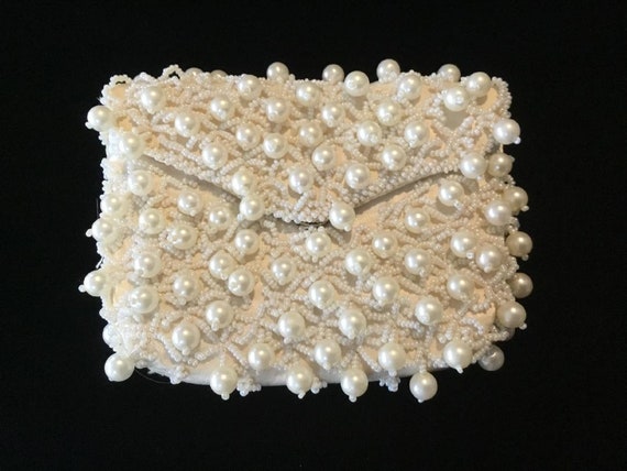 Lovely Vintage Ivory Satin Beaded Coin Purse with… - image 2