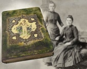 Beautiful Antique Victorian Late 1800s Green Velvet Photo Album
