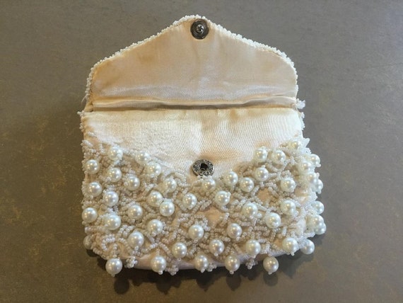 Lovely Vintage Ivory Satin Beaded Coin Purse with… - image 5