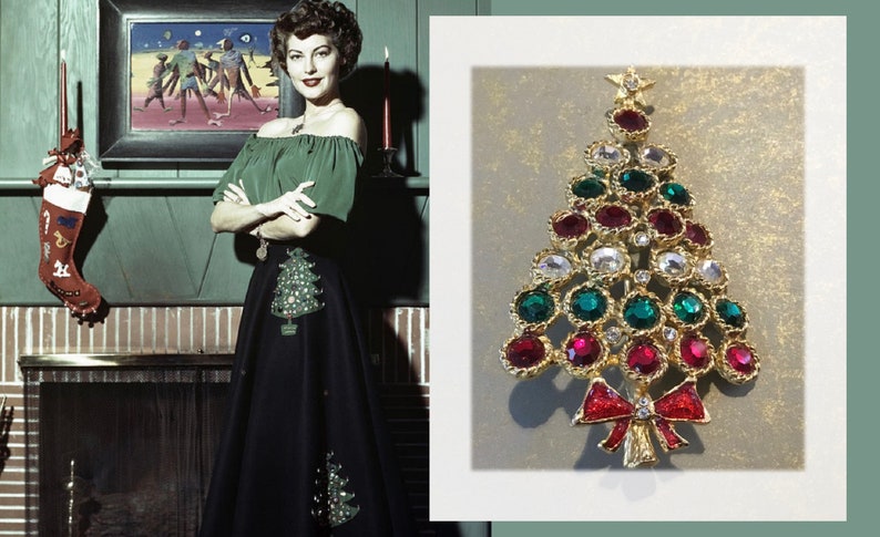 Clear and Green Rhinestone Ornaments Gold Star Topper Sparkling Vintage Gold Tone Christmas Tree Brooch With Red /& Red Rhinestone Bow