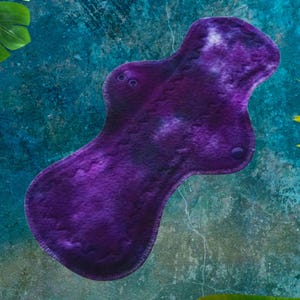 Bio Wolle wiederverwendbare Stoffkissen | Auslaufsicher ODER Nur Wolle Optionen | Lila Galaxy Sherpa aus Bio-Baumwolle | Block 16 cm | Auf Bestellung