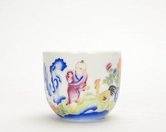 Magnífica taza de porcelana de pollo doucai estilo chino Qing Qianlong