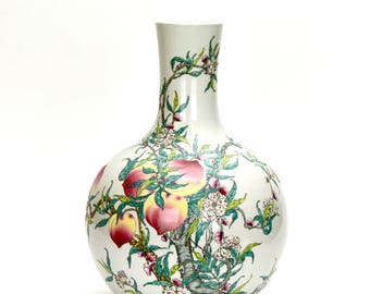 A Beautiful Chinese Qing Royal Style Famille Rose Color Peach Longevity Porcelain Vase