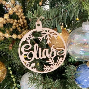 Decorazioni natalizie in legno Palline natalizie Ornamento natalizio personalizzato Nomi tagliati al laser Etichette regalo personalizzate con nome Decorazioni natalizie