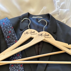 Bride and groom hanger Mrs and Mr Wedding Hanger Bride dress Hangers Wedding Wooden Engraved Hanger Groom Suit Hanger Wedding Name Hanger