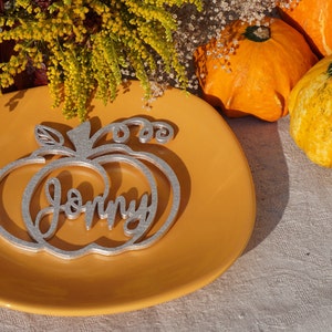 Thanksgiving table decor thanksgiving decorations ideas thanksgiving place cards pumpkin place cards Thanksgiving Table Settings image 5