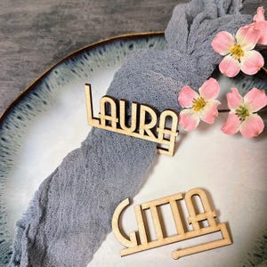 Marque-places avec clip Art déco Marque-places pour mariage en bois Plaques de noms de mariage en bois Noms de mariage en bois Découpés au laser Cadeaux de mariage Cartes de mariage 3D