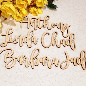 10 rosa bemalte Tischkarten für Hochzeiten, Laser geschnitten, Holz