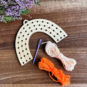 Lacing Personalized Rainbow Craft Kit: Wood & Yarn Sewing Project - Birthday Party Activity, Wooden Educational Toy, self-made Custom name