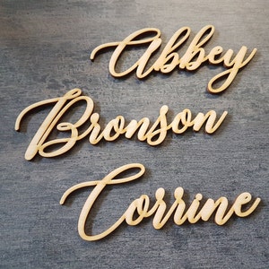 150 NATUURLIJKE plaatskaarten bruiloft gast naam in hout Bruiloft plaatskaarten Custom gold Laser Cut Name Place Setting Sign Dinner Party Place Card