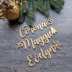 Tarjetas de lugar de Navidad Árbol de Navidad Etiquetas de calcetín de Navidad Etiquetas de regalo de Feliz Navidad Etiquetas de Navidad personalizadas con decoraciones, pata de madera