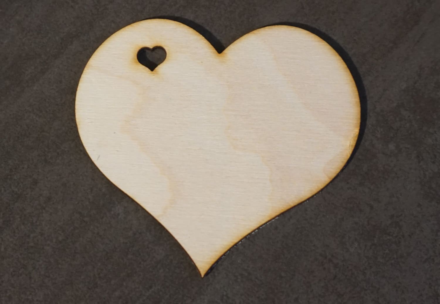 100 Cuori In Legno Con Foro E Spago - 4x4 Cm, Per Decorazioni Matrimonio, Fai Da Te - Foto 7