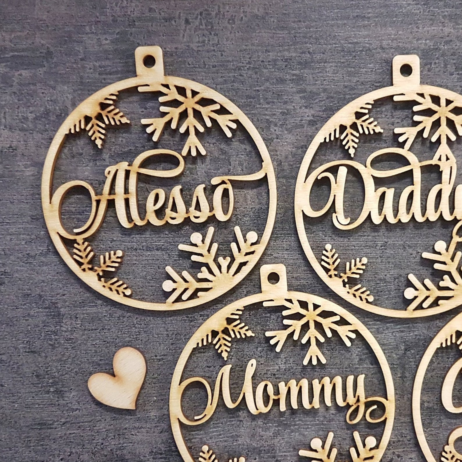 The Best Inexpensive Personalized Gifts Under $30!