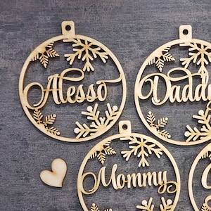 Decorazioni natalizie in legno, palline di Natale, decorazioni natalizie personalizzate, nomi tagliati al laser, etichette regalo personalizzate di NATALE con nome, decorazioni natalizie