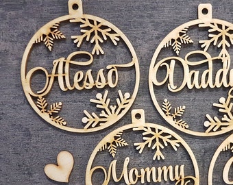 KERST houten decor Kerstballen gepersonaliseerde kerstornament lasergesneden namen KERST aangepaste cadeaulabels met naam Kerstdecor