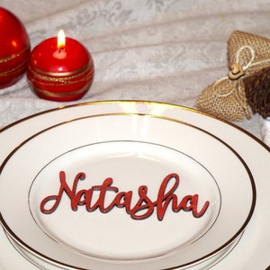 Decoración de mesa navideña roja Decoración de mesa navideña personalizada Tarjetas de lugar navideñas rojas Nombres cortados con láser Tarjetas de lugar navideñas PERSONALIZADAS