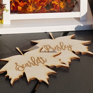 Maple leaves Place cards Thanksgiving place cards Laser Cut leaves wooden maple leafs place cards Thanksgiving table decoration Thanksgiving