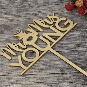 Pineapple Cake topper Pineapple topper laser cut wedding signs custom cake topper couple Cake Topper mrs cake topper custom name cake topper