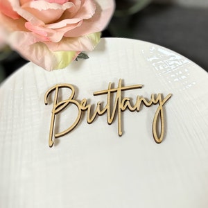 Marque-places de mariage en bois découpé au laser Cadeaux de mariage pour les invités Prénoms en bois découpés au laser Prénoms en bois découpés au laser Etiquettes pour mariage